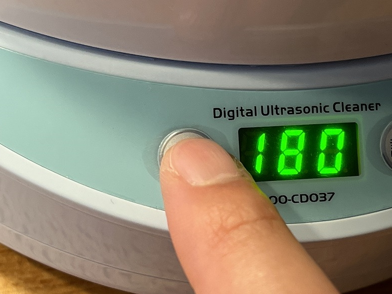 サンワダイレクト 超音波洗浄機 200-CD037 スタートボタンを押す