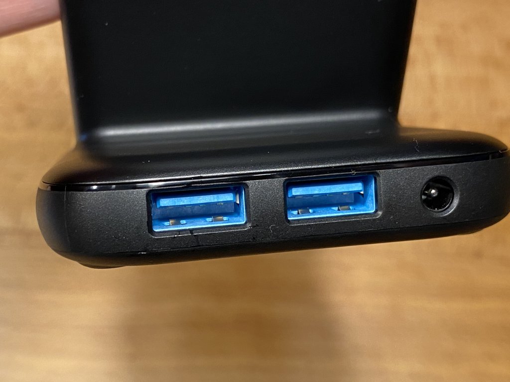 Anker PowerWave 10 Stand with 2 USB-A Ports USBポート
