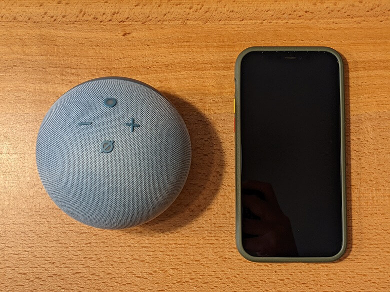 Amazon Echo Dot 第4世代 スマホと比較