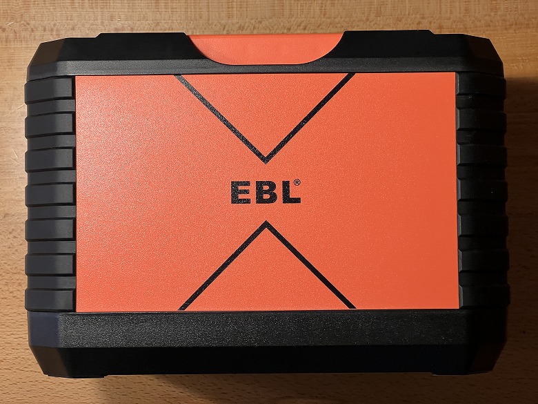 EBL ポータブル電源 MP1000 背面