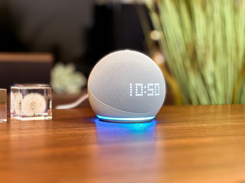 Amazon Echo Dot with clock 第5世代